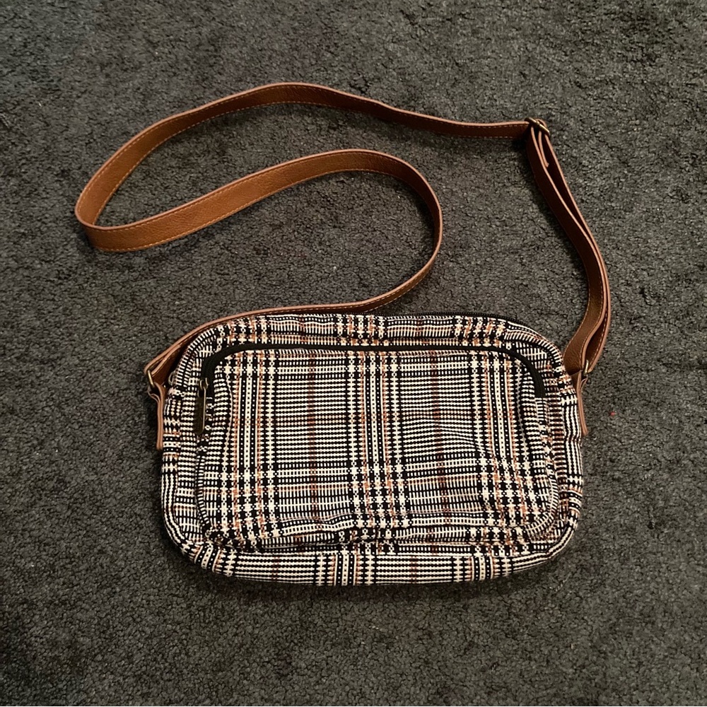 Thirty-one plaid crossbody carry all bag